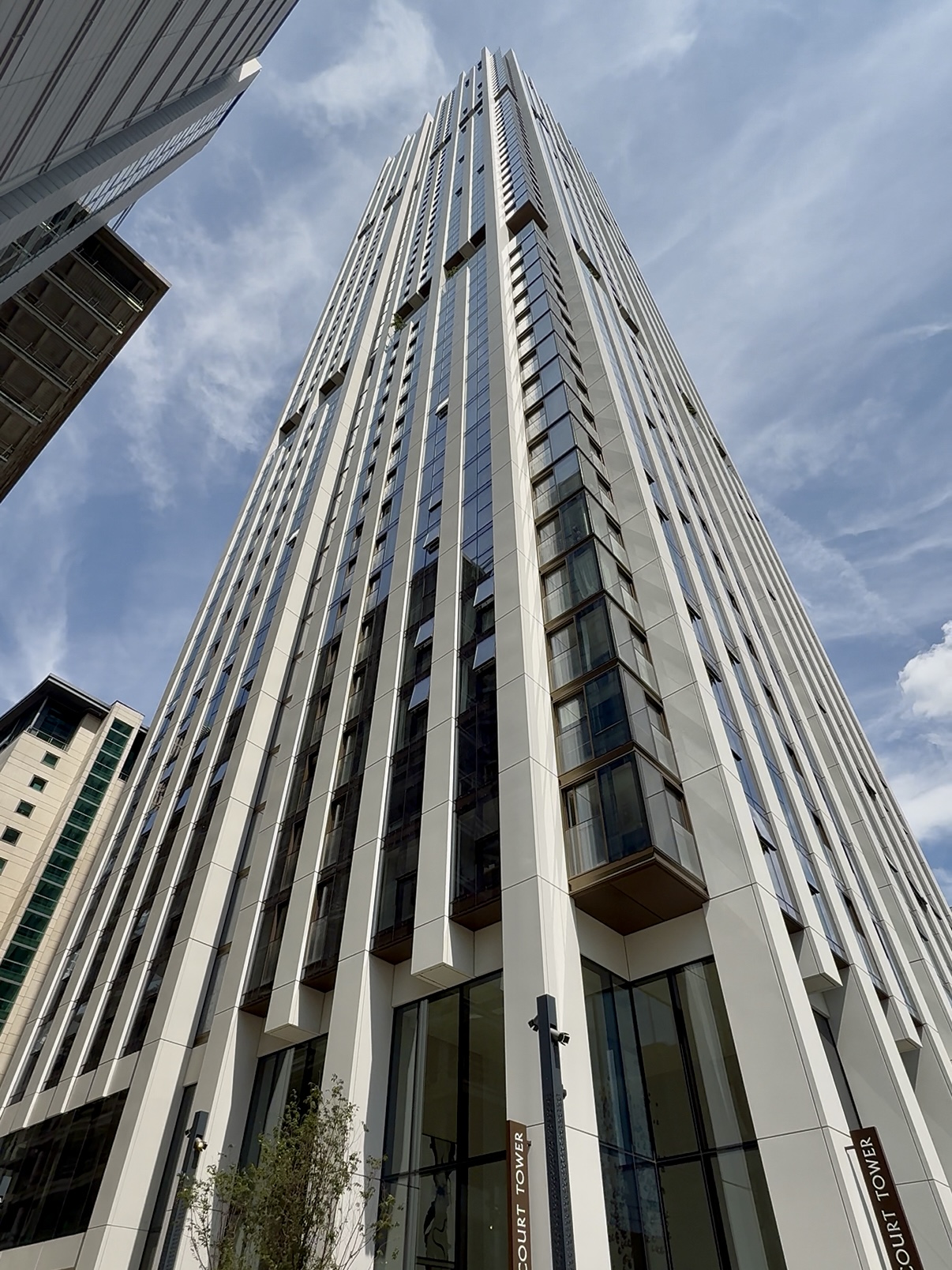 伦敦·南湾广场 South Quay Plaza 找房实拍