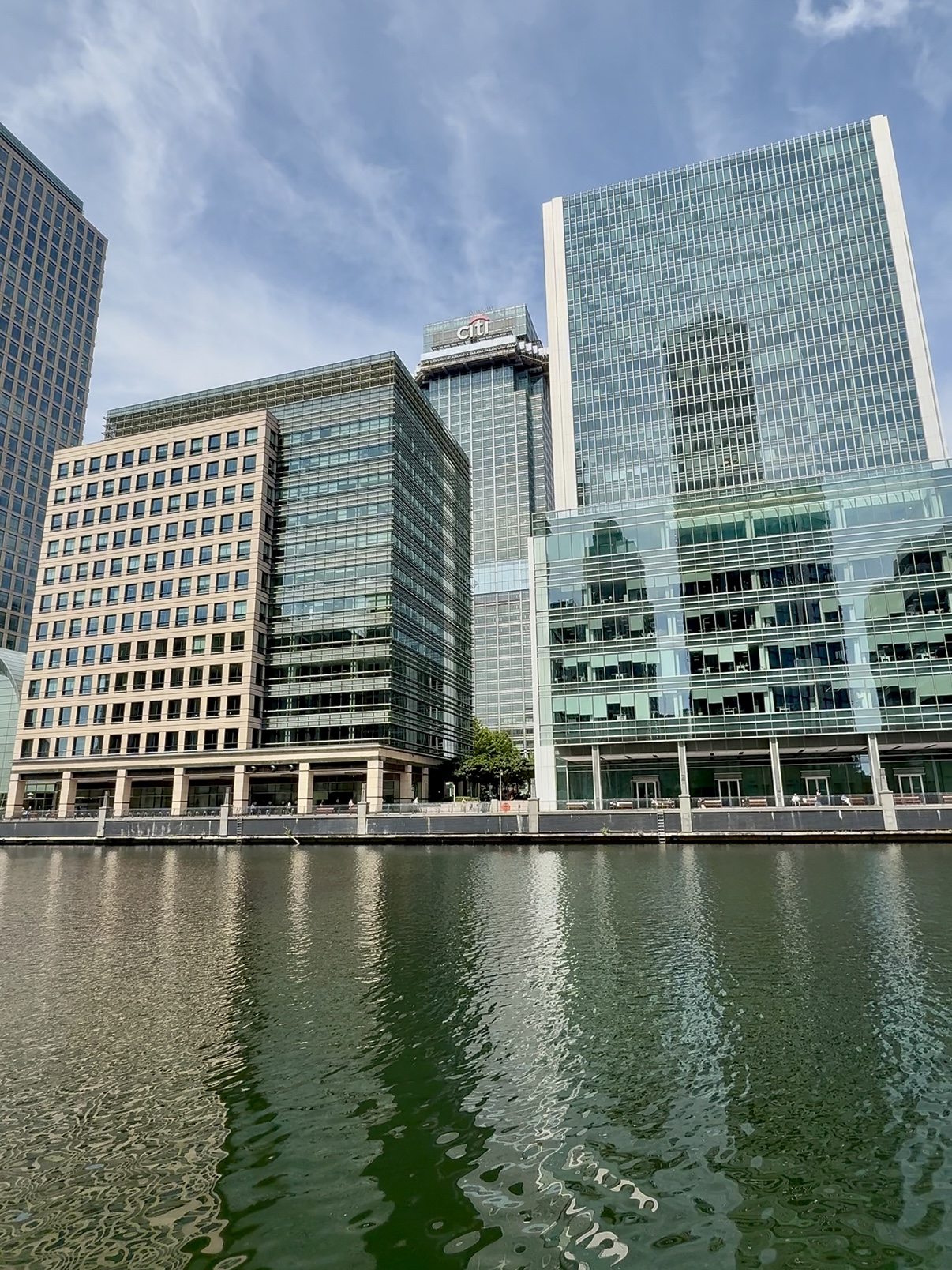 伦敦·南湾广场 South Quay Plaza 找房实拍